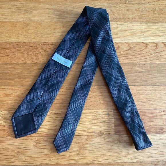 Calvin Klein Tie - Picture 4 of 5